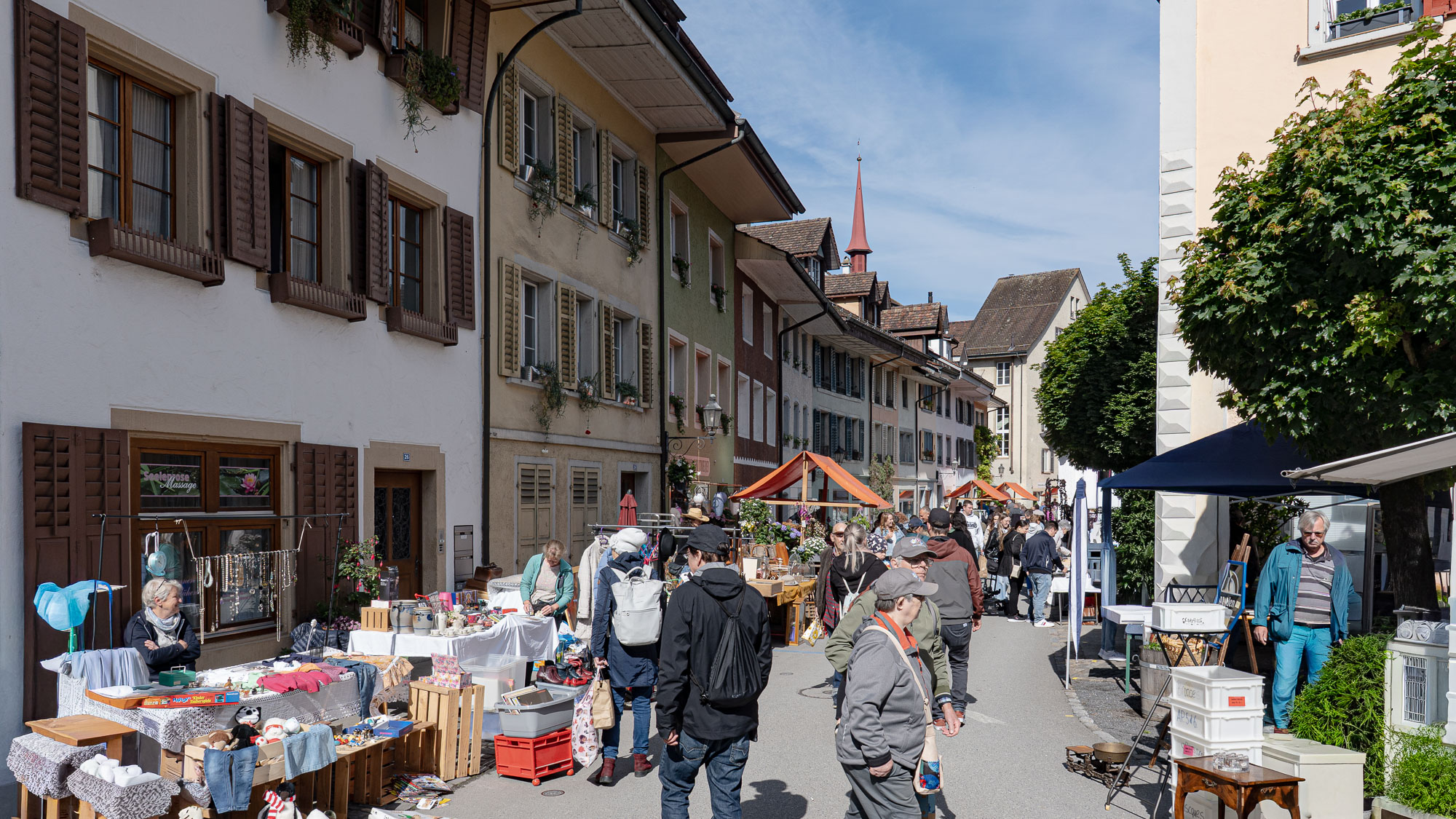 Floh- und Antiquitäten Markt Mellingen